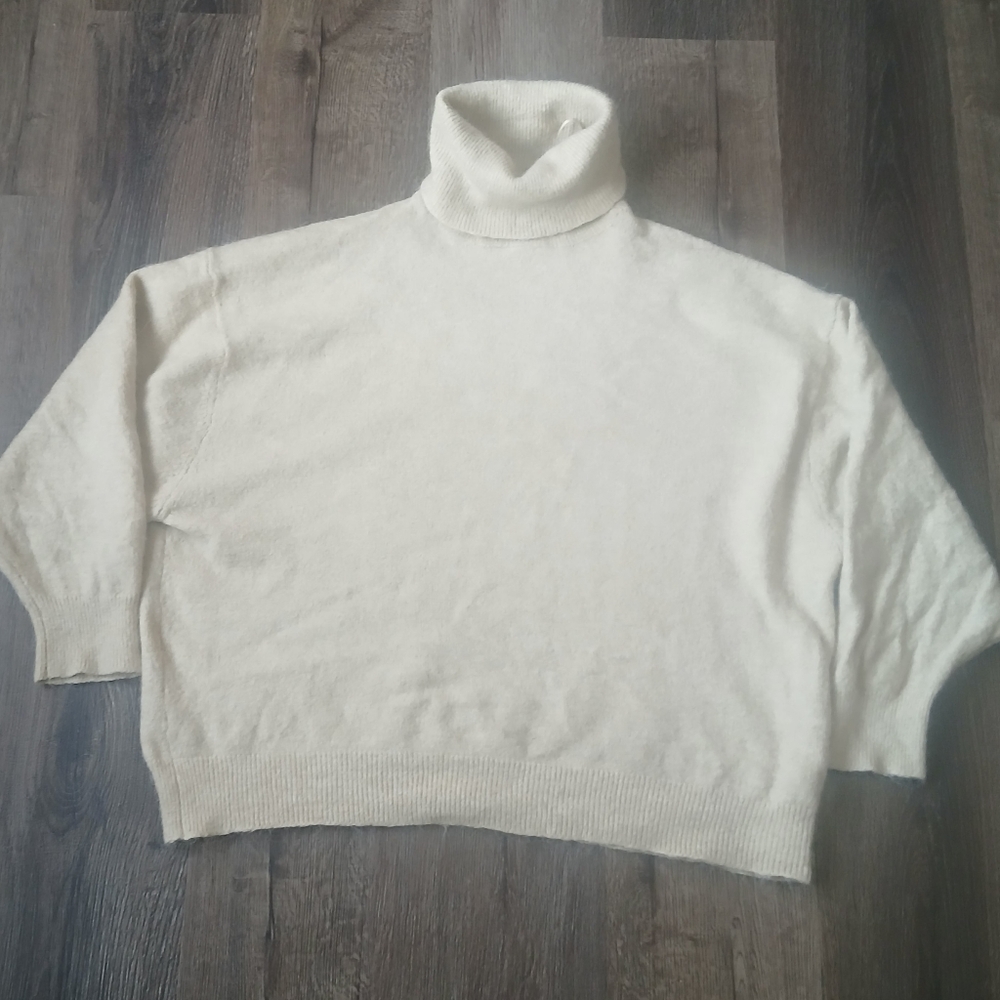 Zara Beige Tan Cream Knit Wool Alpaca Blend Turtleneck Sweater Medium